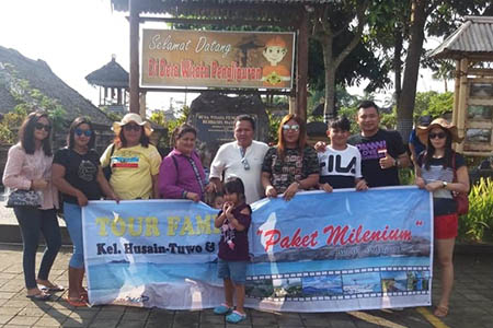 Tour family keluarga husain-tuwo